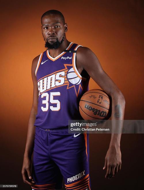 维尼修斯已遭遇各项赛事连续15场进球荒，近2个月0球2助攻（维尼修斯近况低迷：各项赛事连续15场未破门，近两个月0球2助攻）