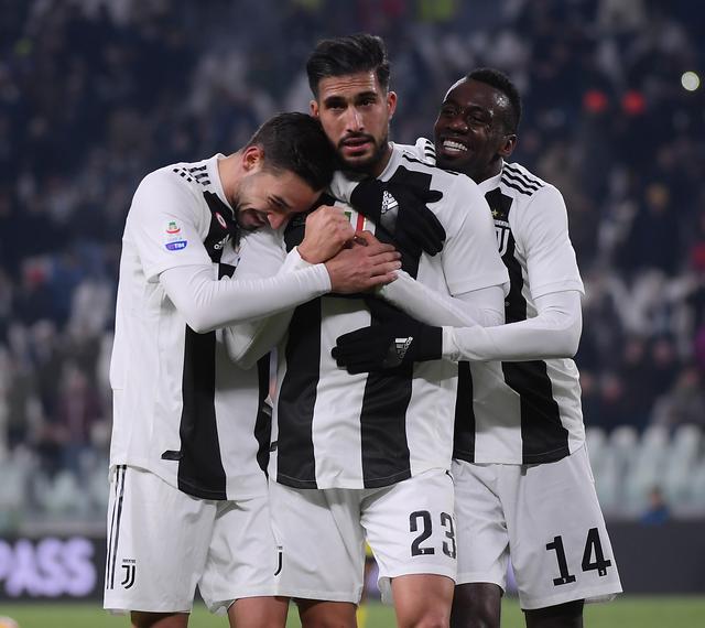 刘殿座获奖感言：感谢每一位身边的人，愿中国足球越来越好（刘殿座领奖致辞：感谢身边每一个人，祝愿中国足球蒸蒸日上）